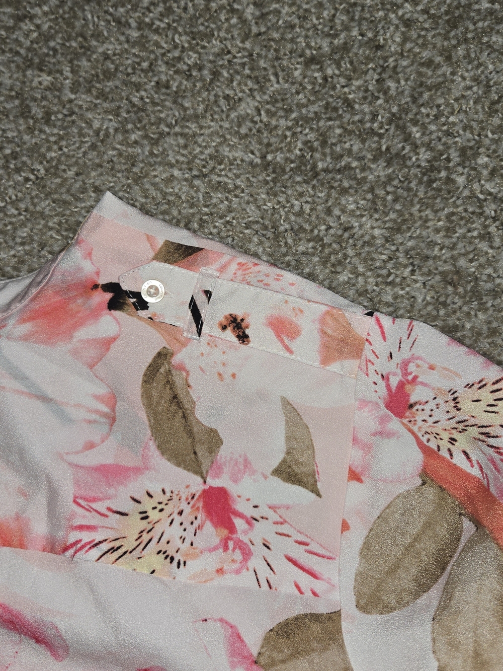Calvin Klein Floral Print Button-Front Blouse in Pink & Peach - Picture 4 of 10